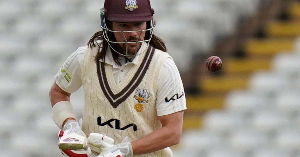 Division One leaders Surrey close in on victory against Essex - Vimarsana News
