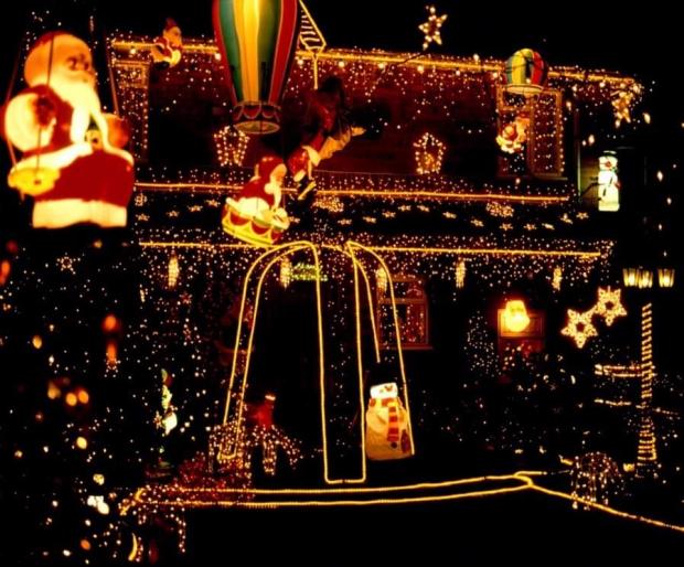 Stourbridge News: The Christmas lights in Leonard Road