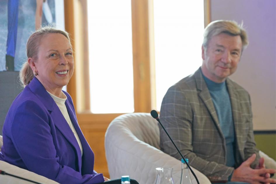 Jayne Torvill and Christopher Dean to retire from skating - how old are they?
